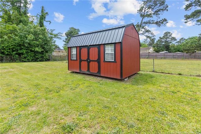 1300 E Manchester Road, Spring Lake, NC 28390