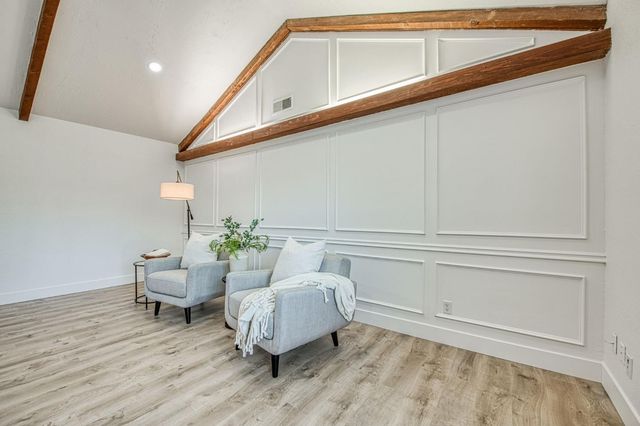 6784 N Valentine Avenue, Fresno, CA 93711