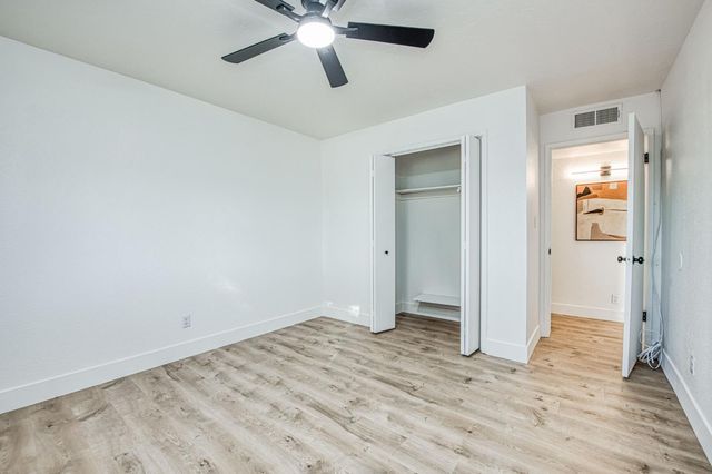 6784 N Valentine Avenue, Fresno, CA 93711