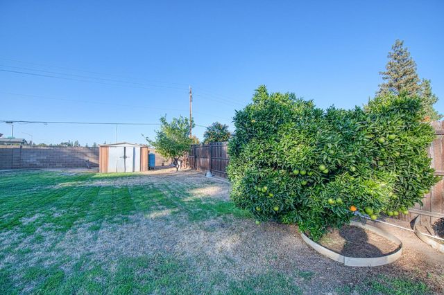 6784 N Valentine Avenue, Fresno, CA 93711