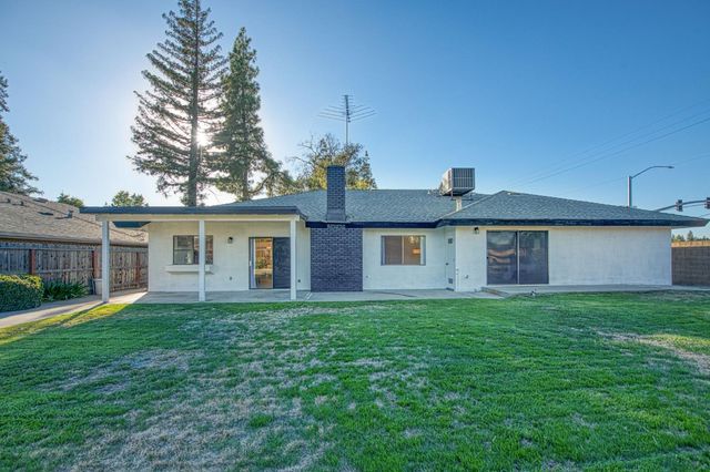 6784 N Valentine Avenue, Fresno, CA 93711