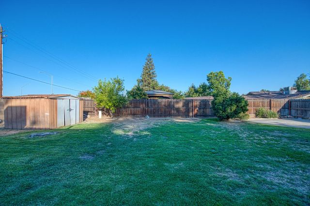 6784 N Valentine Avenue, Fresno, CA 93711