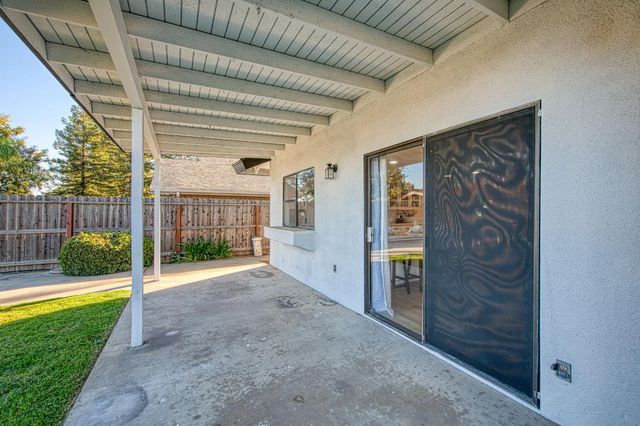 6784 N Valentine Avenue, Fresno, CA 93711