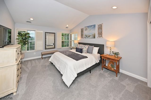 8 Hunter Rd 8, North Haledon Boro, NJ 07508