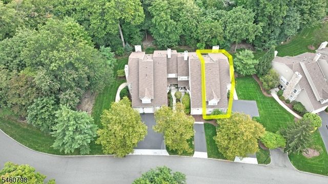 8 Hunter Rd 8, North Haledon Boro, NJ 07508