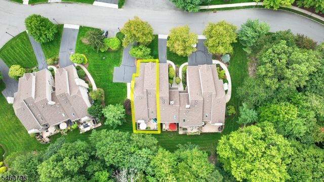 8 Hunter Rd 8, North Haledon Boro, NJ 07508