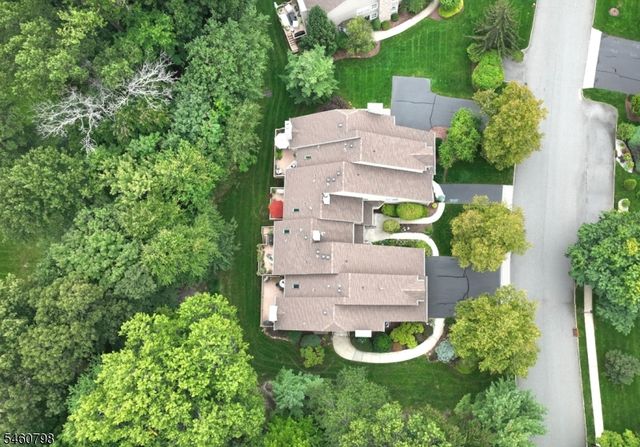 8 Hunter Rd 8, North Haledon Boro, NJ 07508