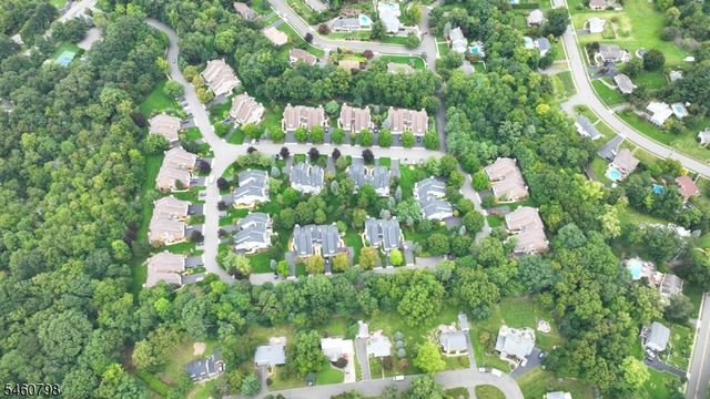 8 Hunter Rd 8, North Haledon Boro, NJ 07508