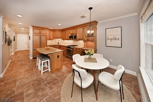 8 Hunter Rd 8, North Haledon Boro, NJ 07508