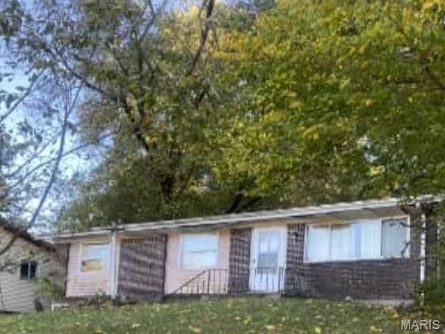 7416 Blanding Drive, St Louis, MO 63135