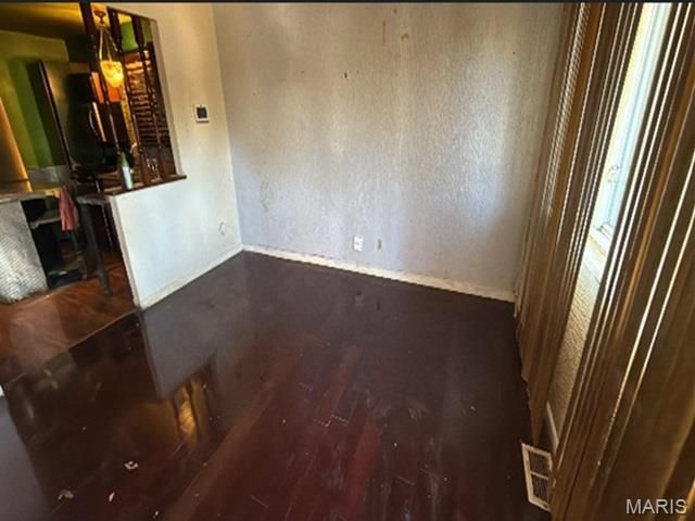 7416 Blanding Drive, St Louis, MO 63135