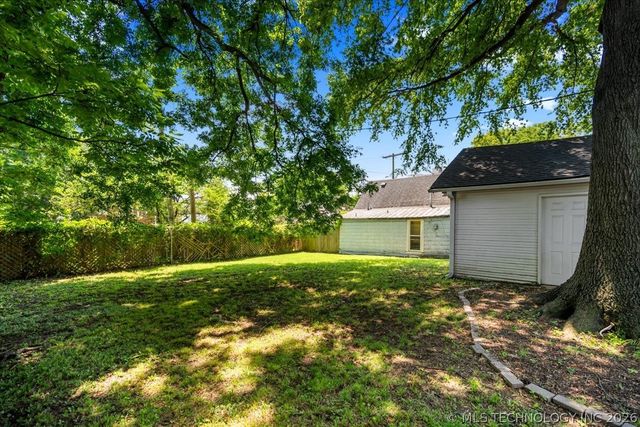1625 S Troost Avenue, Tulsa, OK 74120