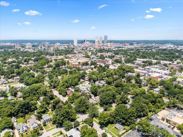 1625 S Troost Avenue, Tulsa, OK 74120