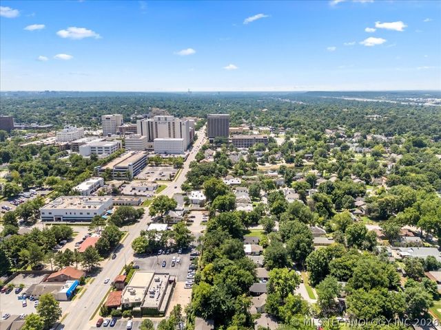 1625 S Troost Avenue, Tulsa, OK 74120