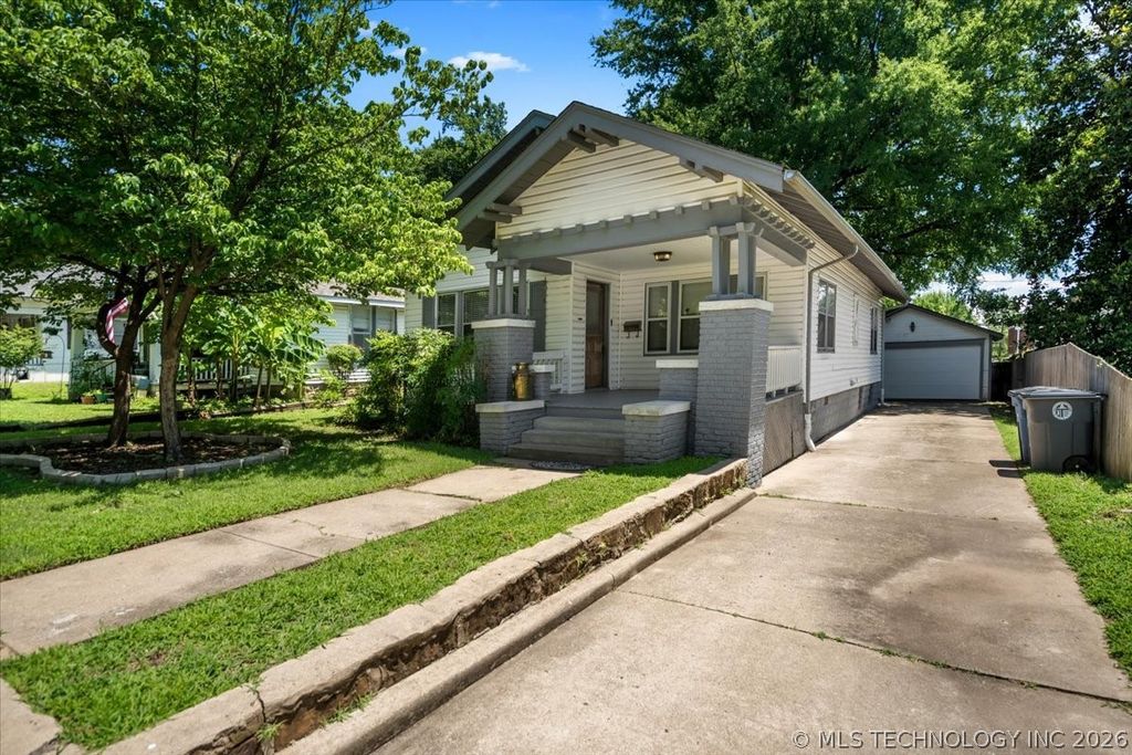 1625 S Troost Avenue, Tulsa, OK 74120