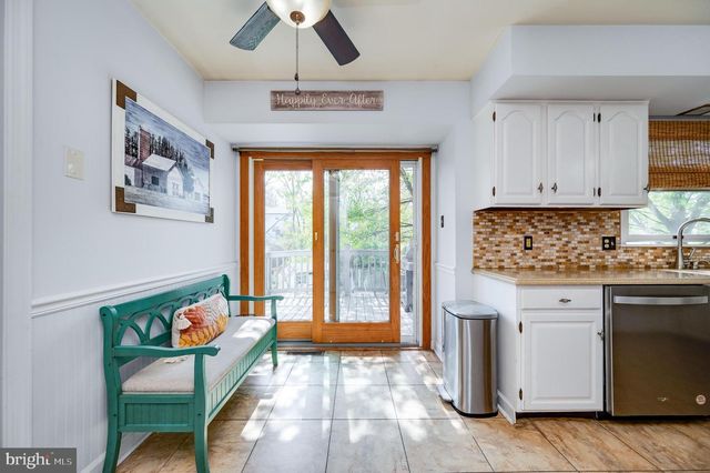 352 SADDLEBROOK DR, Wernersville, PA 19565