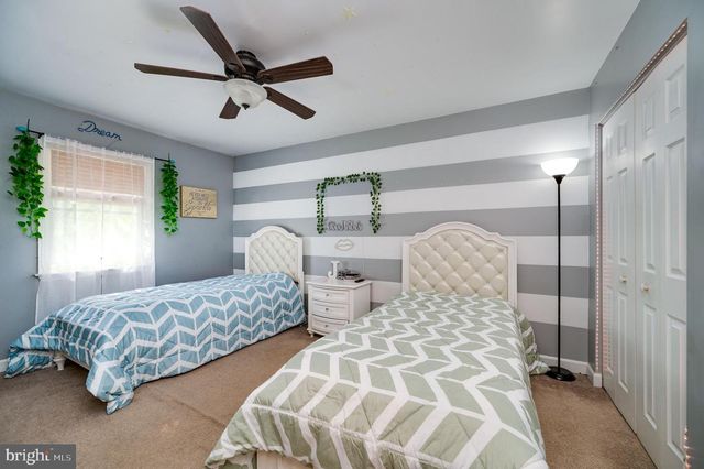352 SADDLEBROOK DR, Wernersville, PA 19565