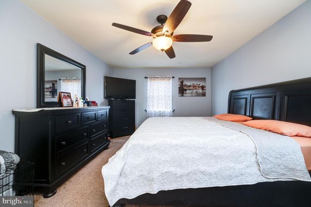 352 SADDLEBROOK DR, Wernersville, PA 19565