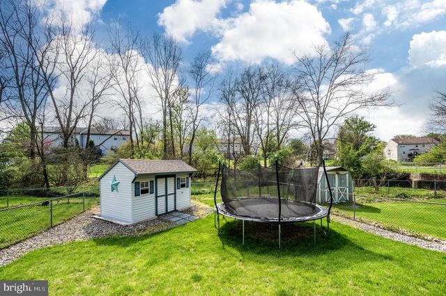 352 SADDLEBROOK DR, Wernersville, PA 19565
