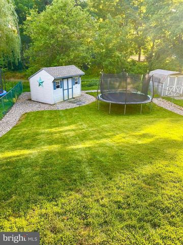 352 SADDLEBROOK DR, Wernersville, PA 19565