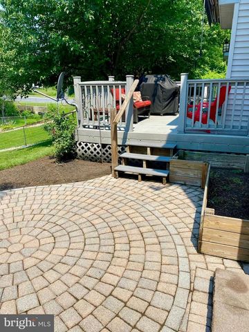 352 SADDLEBROOK DR, Wernersville, PA 19565