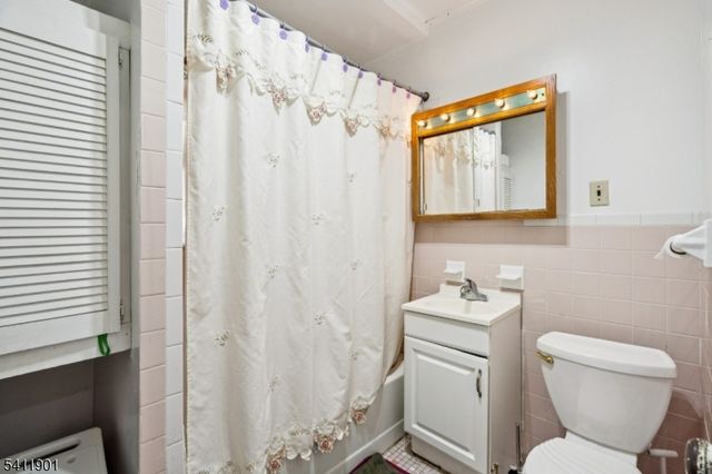 7 Wolf Pl, Irvington Twp., NJ 07111