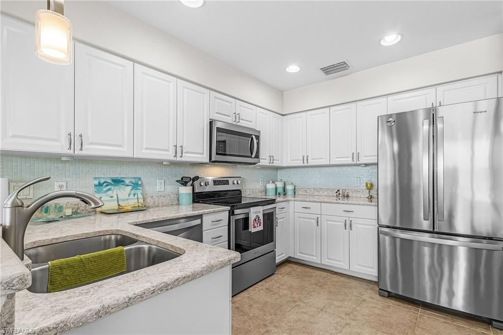 16630 Crownsbury WAY 102, FORT MYERS, FL 33908 — photo 5