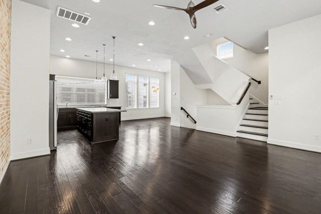 715 Hartman Street, Houston, TX 77007