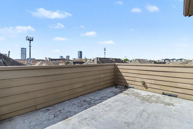 715 Hartman Street, Houston, TX 77007