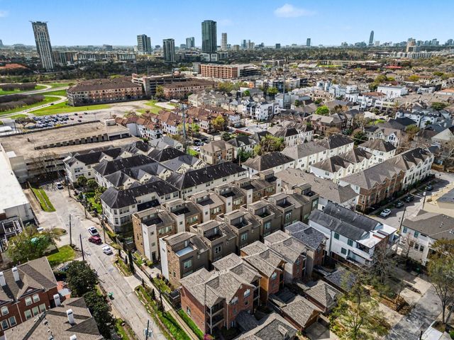 715 Hartman Street, Houston, TX 77007