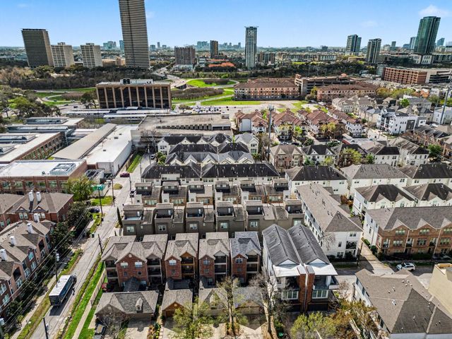 715 Hartman Street, Houston, TX 77007