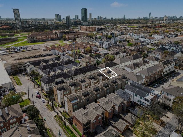 715 Hartman Street, Houston, TX 77007