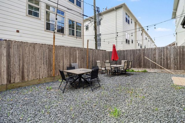 715 Hartman Street, Houston, TX 77007