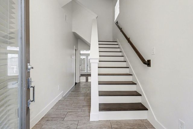 715 Hartman Street, Houston, TX 77007