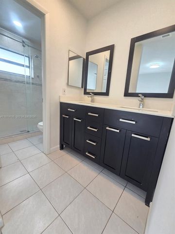 15081 SW 127th Ct, Miami, FL 33186