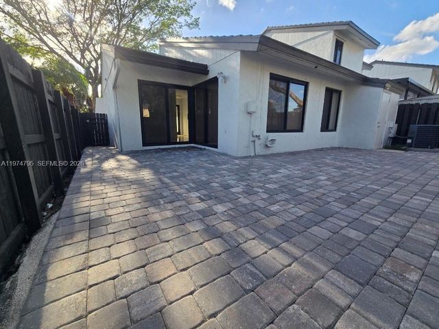 15081 SW 127th Ct, Miami, FL 33186