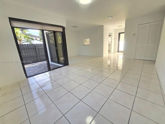 15081 SW 127th Ct, Miami, FL 33186