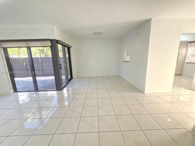 15081 SW 127th Ct, Miami, FL 33186