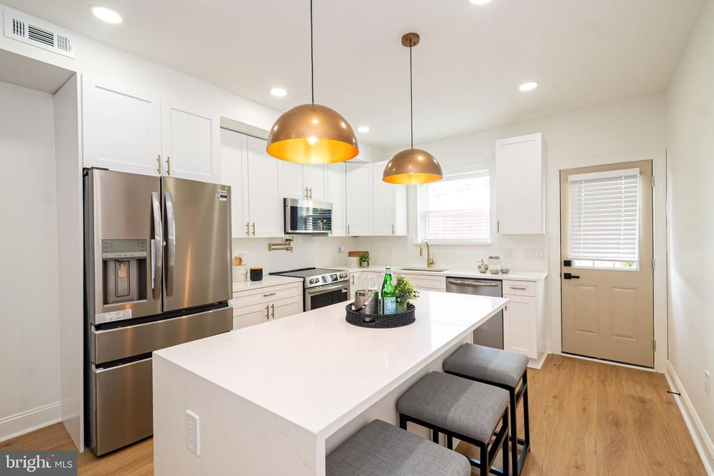 1657 DARLEY AVE, Baltimore, MD 21213