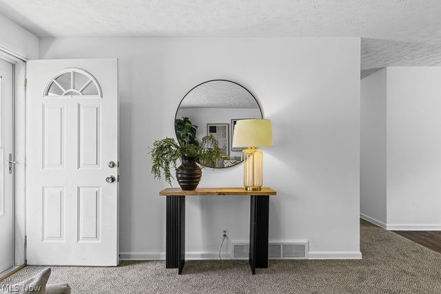 1902 Root Avenue NE, Canton, OH 44705