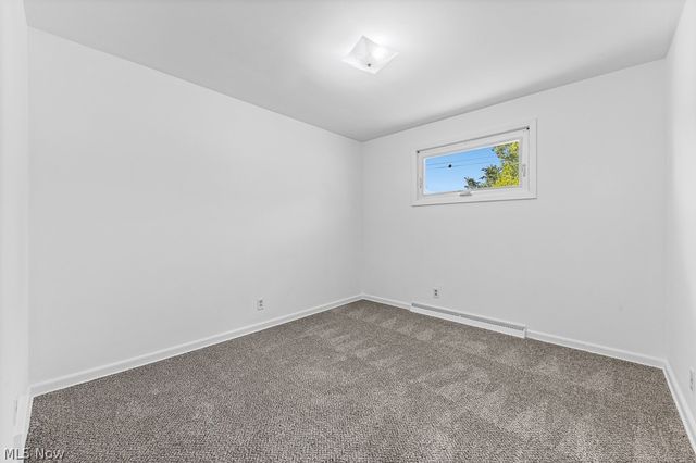 1902 Root Avenue NE, Canton, OH 44705