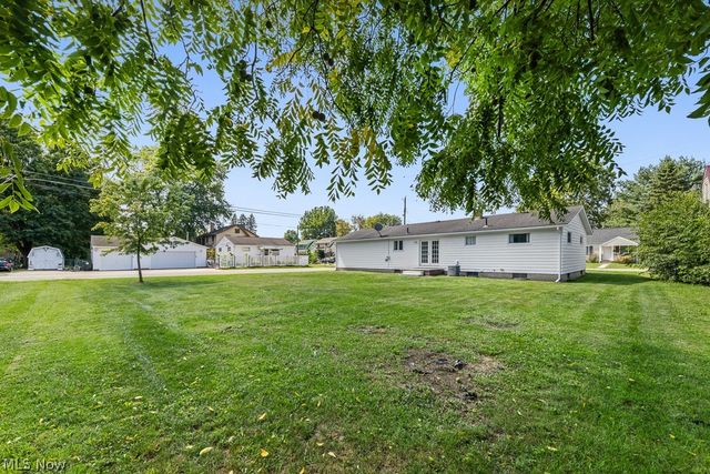 1902 Root Avenue NE, Canton, OH 44705