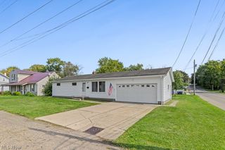 1902 Root Avenue NE, Canton, OH 44705