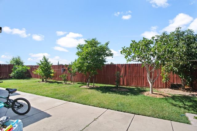 2907 Evergreen Ct, Livingston, CA 95334
