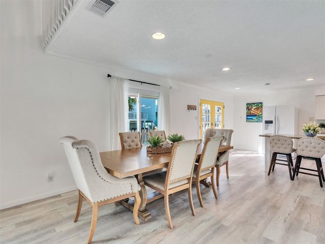 13707 Pirates Beach Boulevard, Galveston, TX 77554