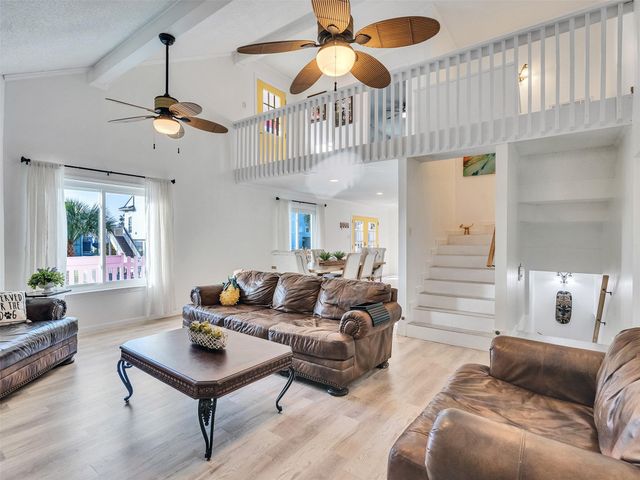 13707 Pirates Beach Boulevard, Galveston, TX 77554