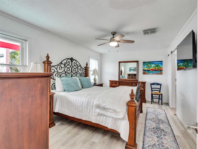 13707 Pirates Beach Boulevard, Galveston, TX 77554