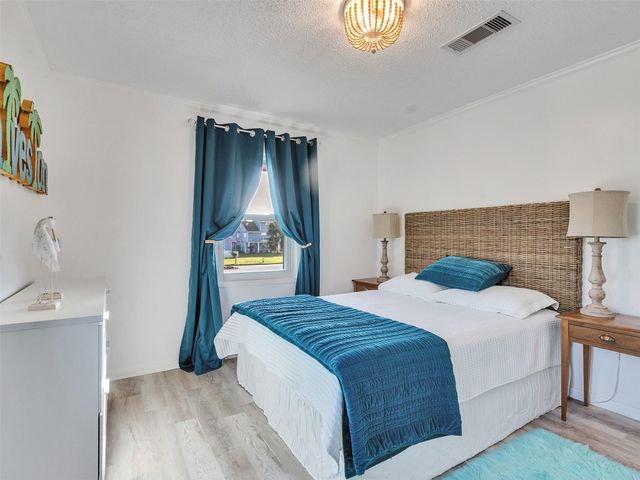 13707 Pirates Beach Boulevard, Galveston, TX 77554