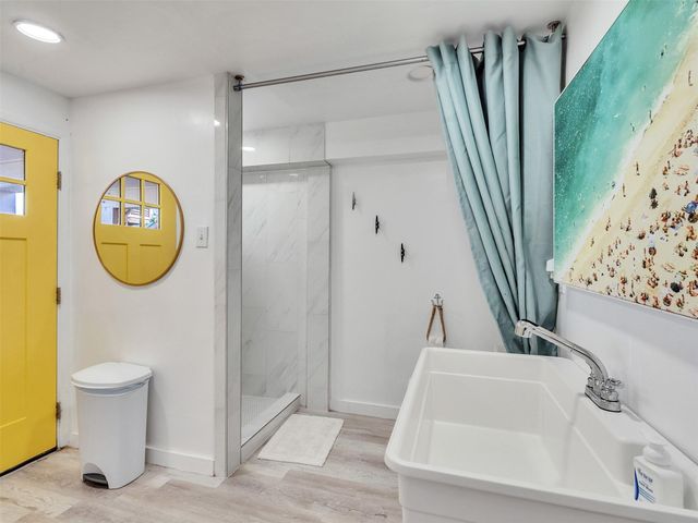 13707 Pirates Beach Boulevard, Galveston, TX 77554