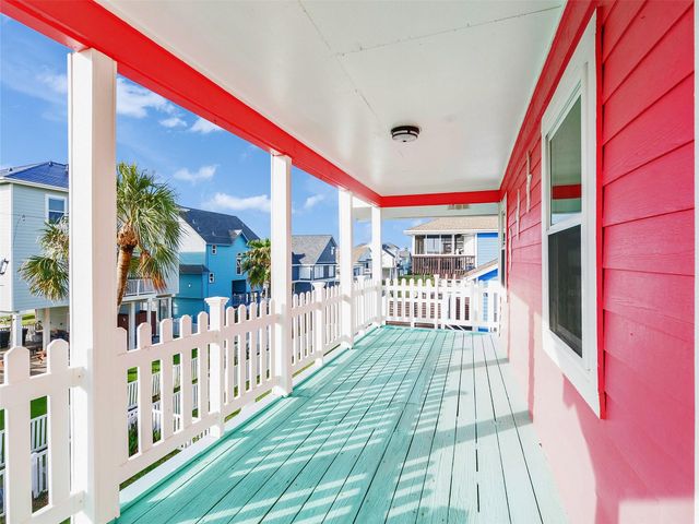 13707 Pirates Beach Boulevard, Galveston, TX 77554